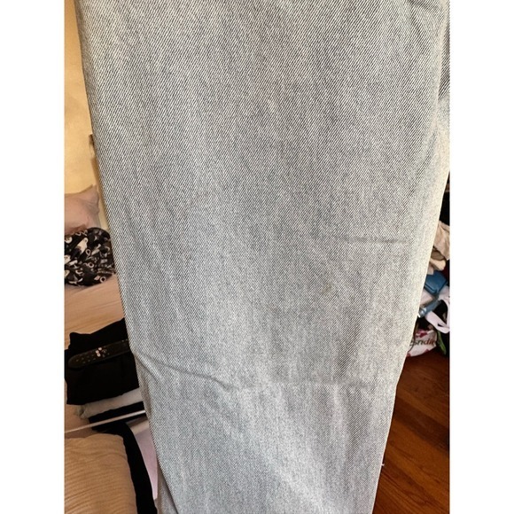 Adika Davis Straight Leg Distressed Jeans Size Medium Light Wash - Picture 13 of 13